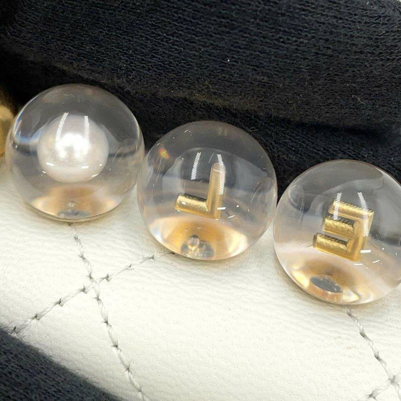 シャネル チェーンショルダーバッグ マトラッセ ココマーク フェイクパール ゴートスキン AS0584 CHANEL フラップバッグ 白