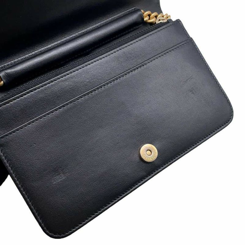 シャネル チェーンウォレット ボーイシャネル マトラッセ ココマーク キャビアスキン AP1117 CHANEL 黒