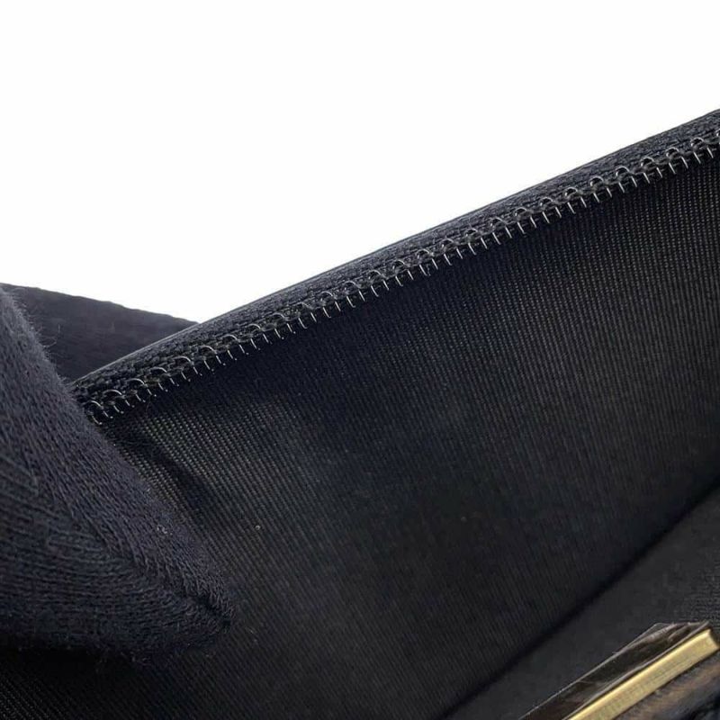 シャネル チェーンウォレット ボーイシャネル マトラッセ ココマーク キャビアスキン AP1117 CHANEL 黒