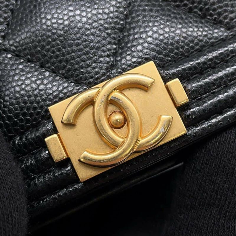 シャネル チェーンウォレット ボーイシャネル マトラッセ ココマーク キャビアスキン AP1117 CHANEL 黒