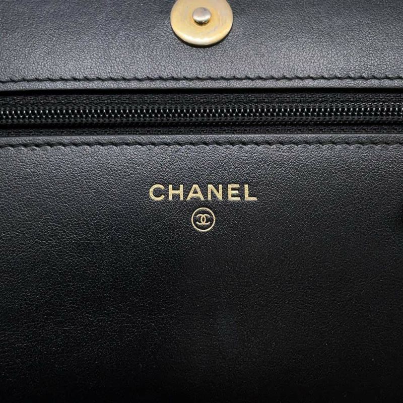 シャネル チェーンウォレット ボーイシャネル マトラッセ ココマーク キャビアスキン AP1117 CHANEL 黒