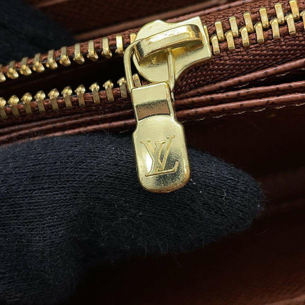 ルイヴィトン 長財布 モノグラム ジッピー・ウォレット M42616 ヴィトン 財布 ラウンドファスナー