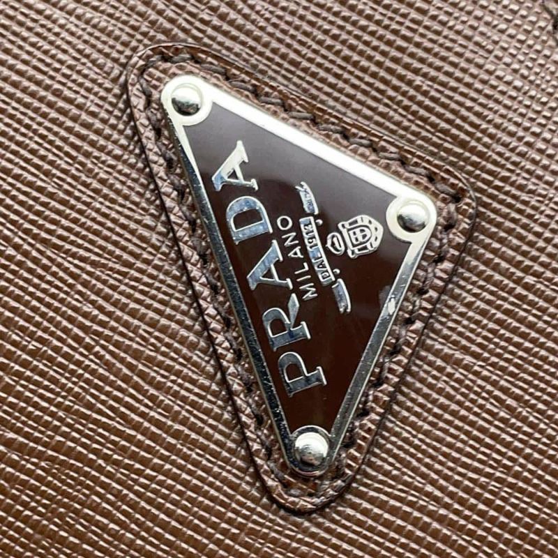 プラダ クラッチバッグ サフィアーノ ロゴ レザー 2VN001 PRADA バッグ セカンドバッグ ビジネス アウトレット品