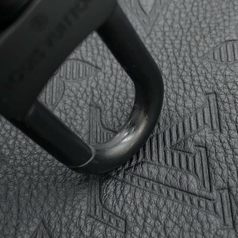 ルイヴィトン ショルダーバッグ モノグラム・シャドウ アルファ・ウェアラブルウォレット M82544 LOUIS VUITTON 黒 ブラック