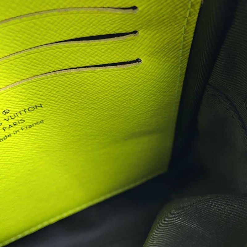 ルイヴィトン ショルダーバッグ モノグラム・マカサー クリストファー・ウエアラブルウォレット M80793 バッグ ブラック 黒