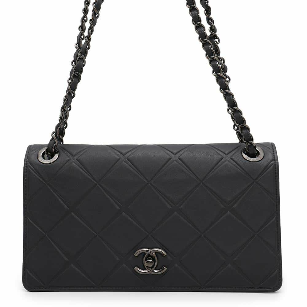シャネル チェーンショルダーバッグ ココマーク フルフラップ レザー CHANEL バッグ 黒