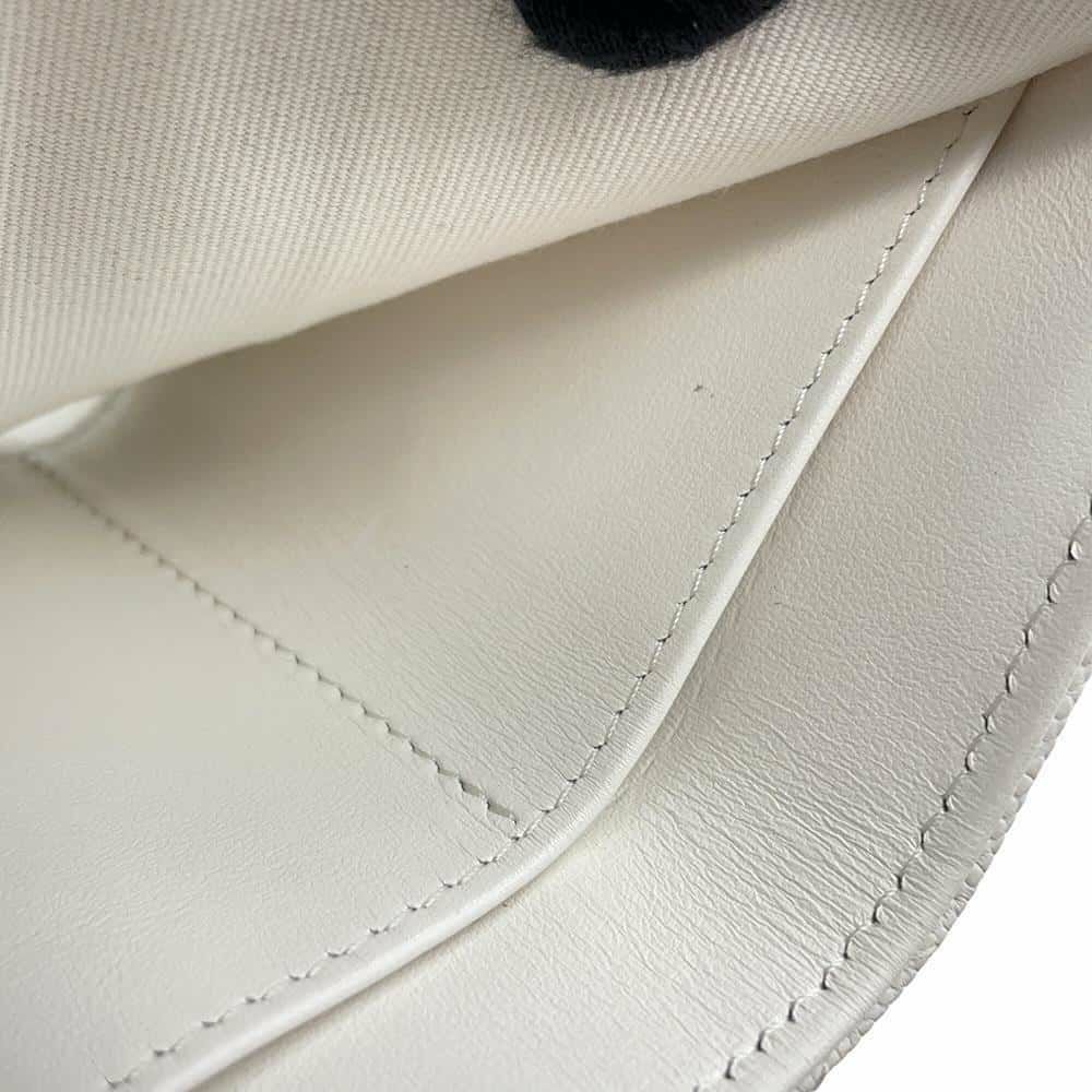 シャネル 三つ折り財布 マトラッセ スモール フラップ ウォレット トランプ キャビアスキン AP3081 財布 白