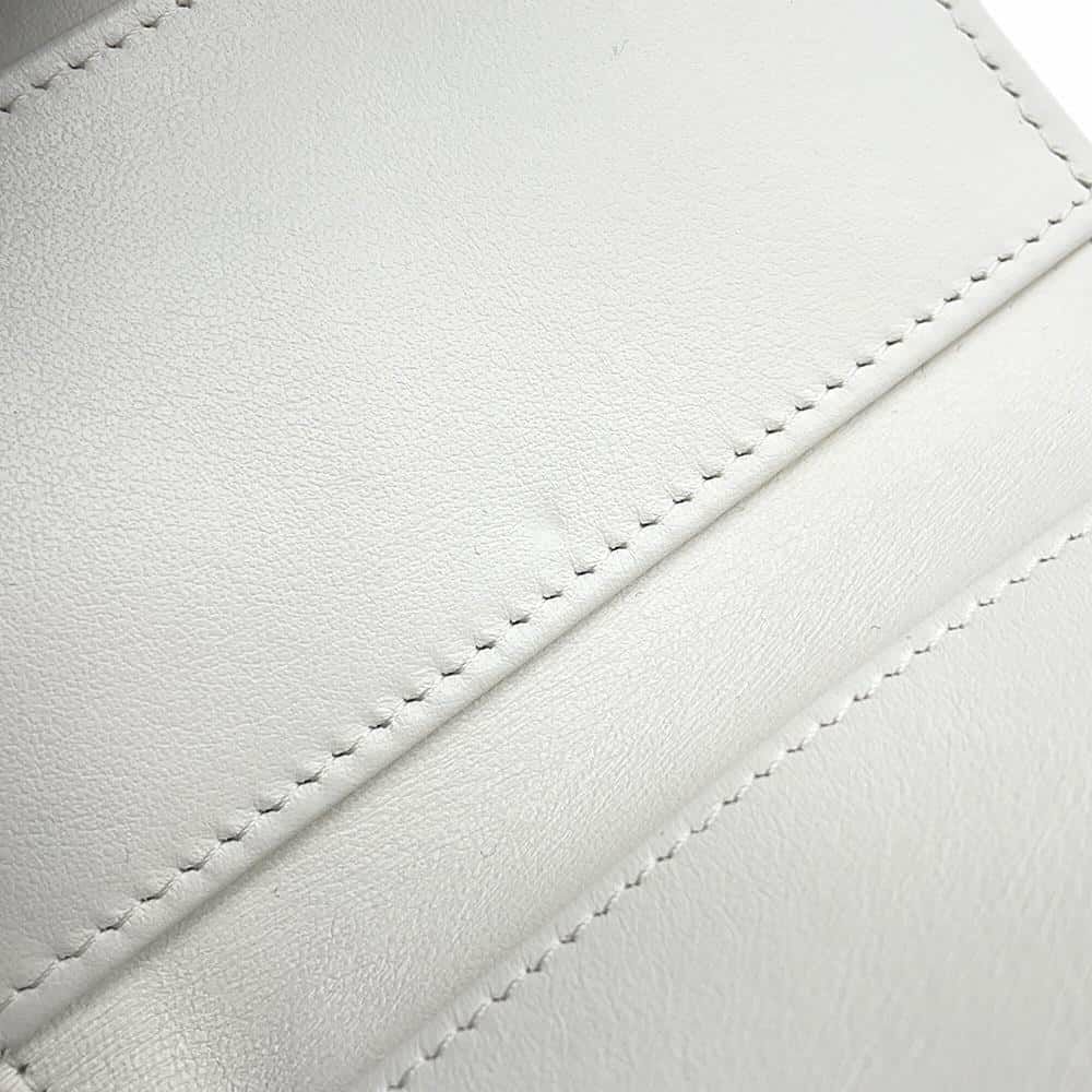シャネル 三つ折り財布 マトラッセ スモール フラップ ウォレット トランプ キャビアスキン AP3081 財布 白