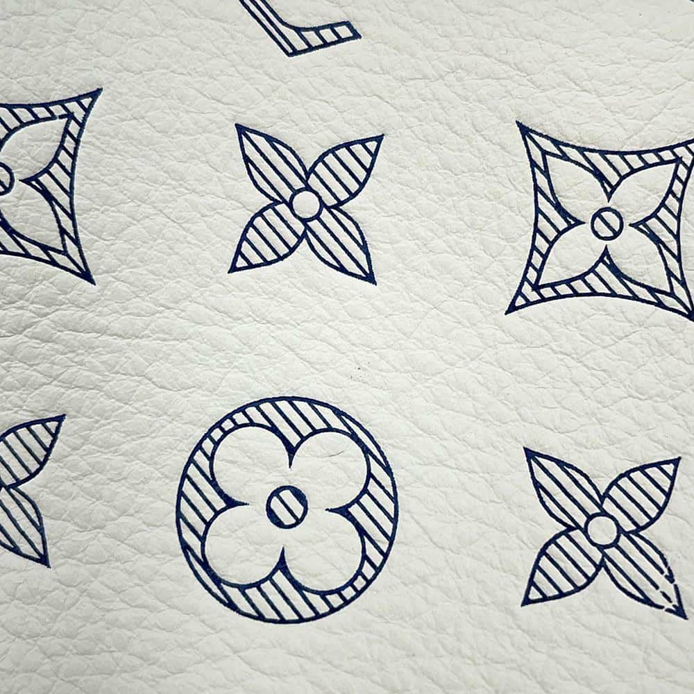 ルイヴィトン ボディバッグ モノグラム・シャドウ ラッシュ・バムバッグ M25227 LOUIS VUITTON ウエストバッグ 白