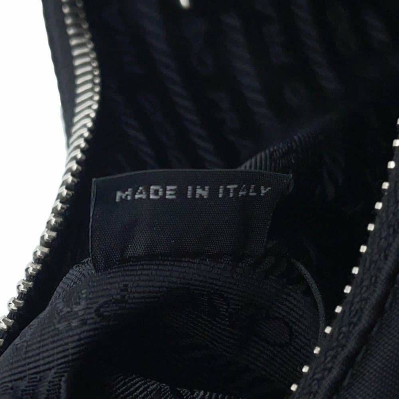 プラダ ショルダーバッグ Re-edition 2005 Re-Nylon ミニバッグ 1NE204 PRADA ハンドバッグ 黒