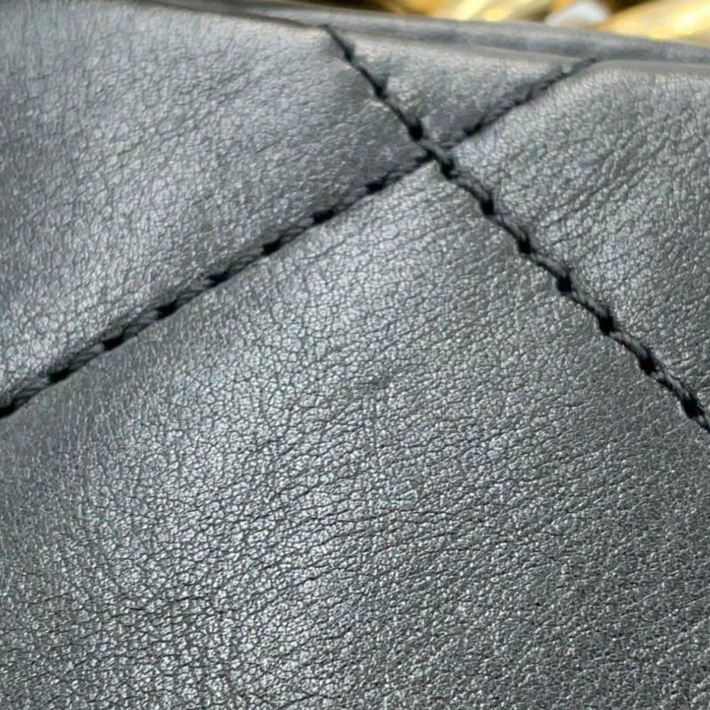 シャネル チェーンショルダーバッグ マトラッセ ココマーク フラップ カーフレザー AS2833 CHANEL 黒