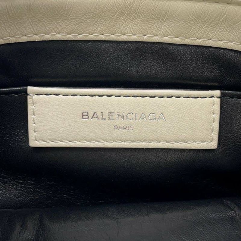 バレンシアガ クラッチバッグ ロゴ シアリング ムートン 492681 BALENCIAGA バッグ 白