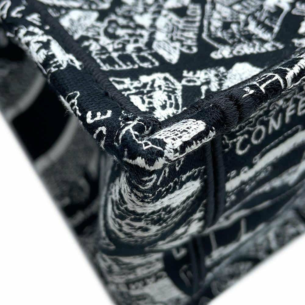 クリスチャン・ディオール トートバッグ ブックトート プラン ドゥ パリ ミディアム M1296ZOMP_M46I 黒 白