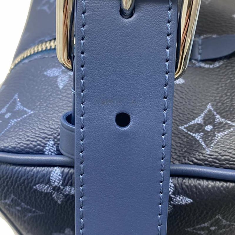 ルイヴィトン クラッチ モノグラム・グラディエント ロッカー ドップ・キット M11559 LOUIS VUITTON