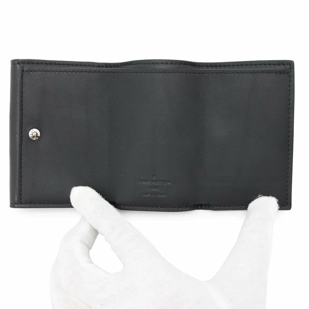 ルイヴィトン 三つ折り財布 モノグラム・シャドウ ディスカバリー・コンパクト ウォレットM67631 ブラック 黒