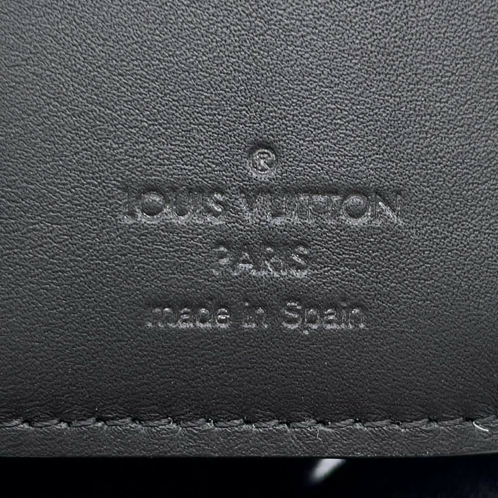 ルイヴィトン 三つ折り財布 モノグラム・シャドウ ディスカバリー・コンパクト ウォレットM67631 ブラック 黒