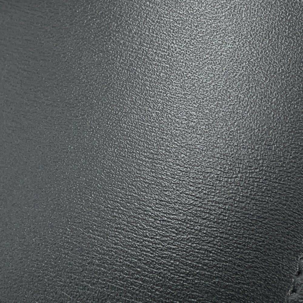 セリーヌ チェーンウォレット トリオンフ マーゴ シャイニーカーフレザー 10L033DPV CELINE 黒