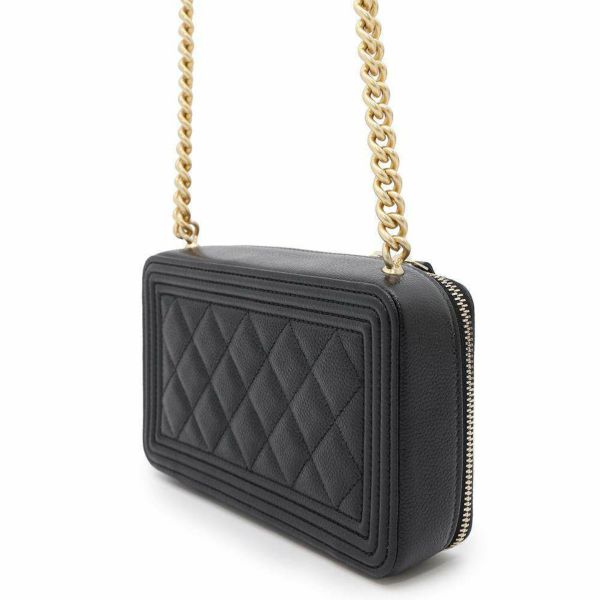 ボーイシャネル キャビアスキン ジップ フォンケース チェーン