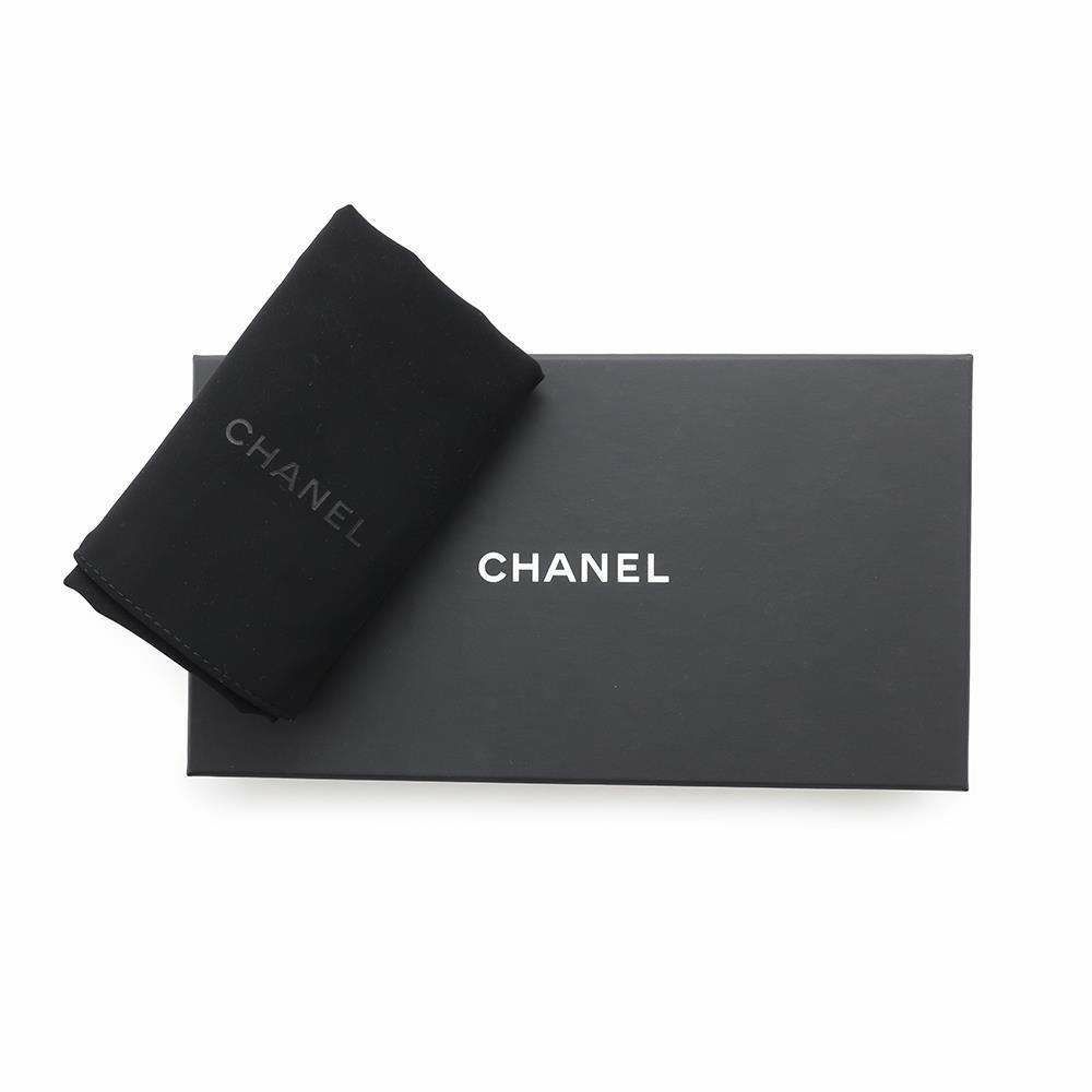 シャネル チェーンショルダーバッグ ボーイシャネル ジップフォンケース キャビアスキン AP2756 CHANEL 黒