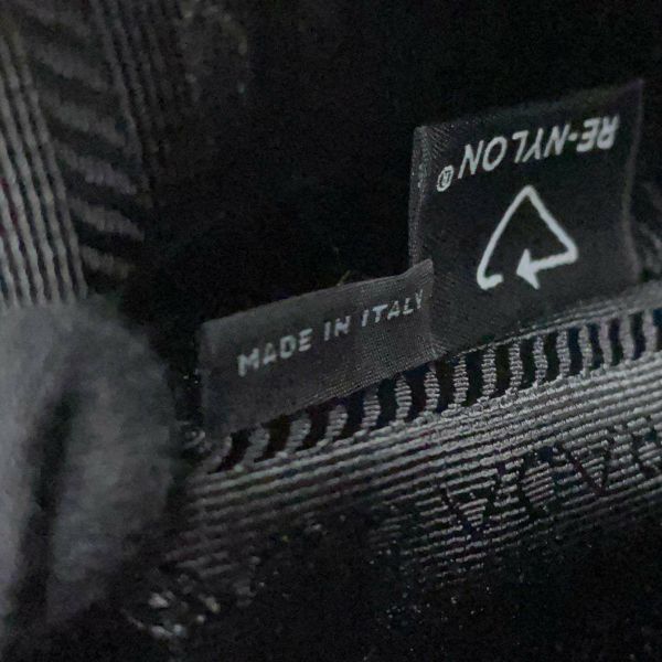 プラダ ショルダーバッグ Re-Edition2005 ナイロン 1BH204 PRADA 2wayバッグ 黒