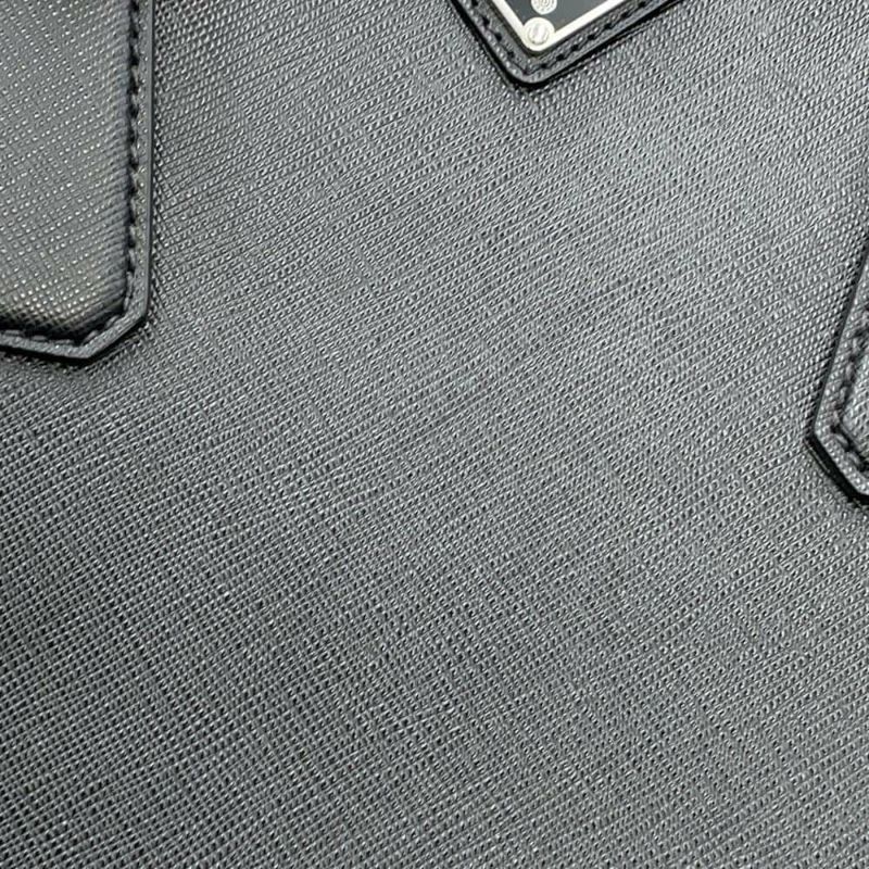 プラダ トートバッグ トライアングルロゴ サフィアーノレザー 2VG039 PRADA 黒