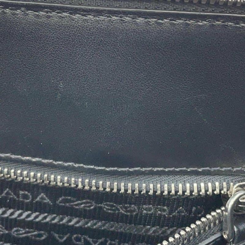 プラダ トートバッグ トライアングルロゴ サフィアーノレザー 2VG039 PRADA 黒