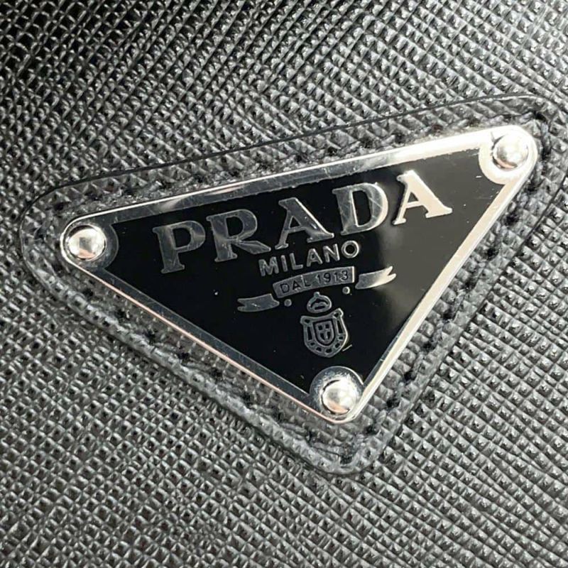 プラダ トートバッグ トライアングルロゴ サフィアーノレザー 2VG039 PRADA 黒