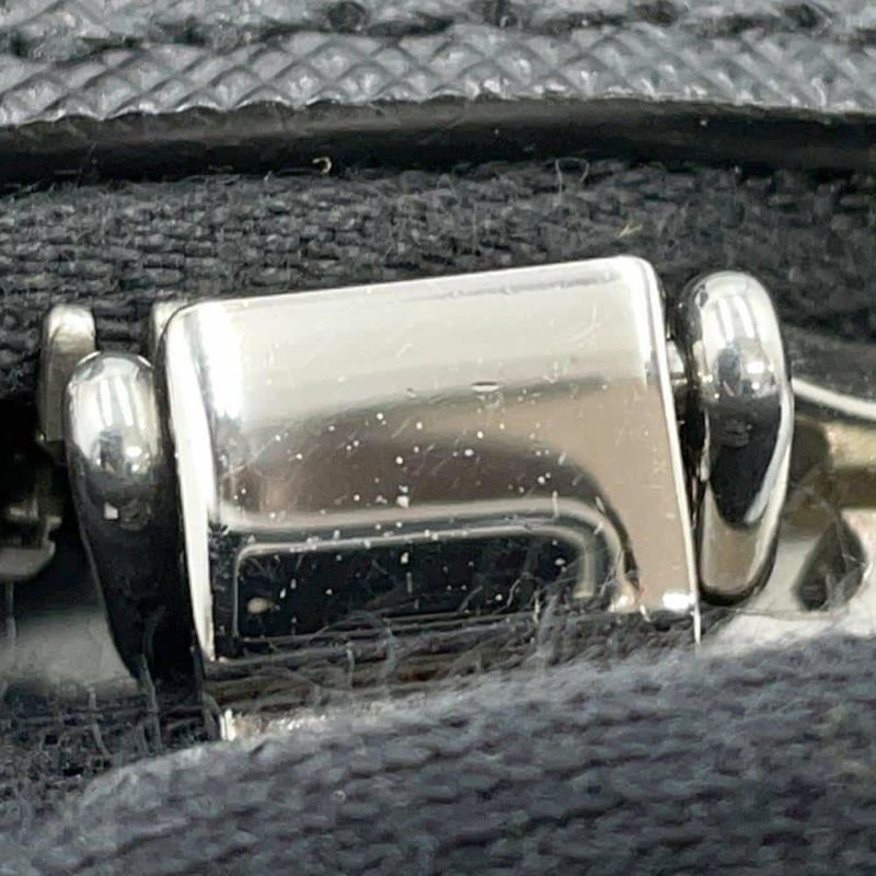 プラダ トートバッグ トライアングルロゴ サフィアーノレザー 2VG039 PRADA 黒