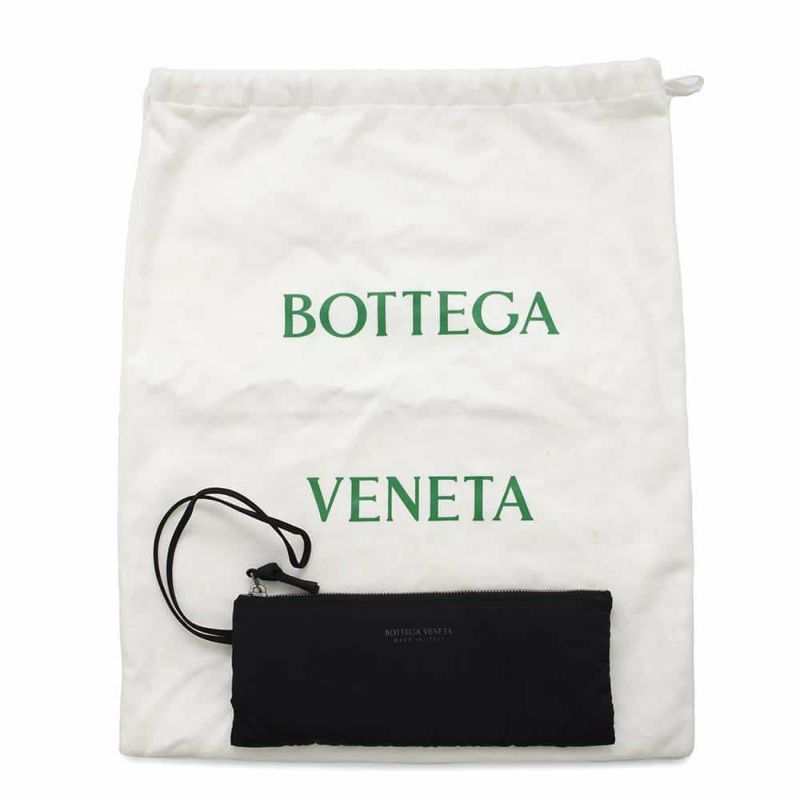 ボッテガヴェネタ ショルダーバッグ パデッド テック カセット ミディアム ナイロン 749878 BOTTEGA VENETA 黒