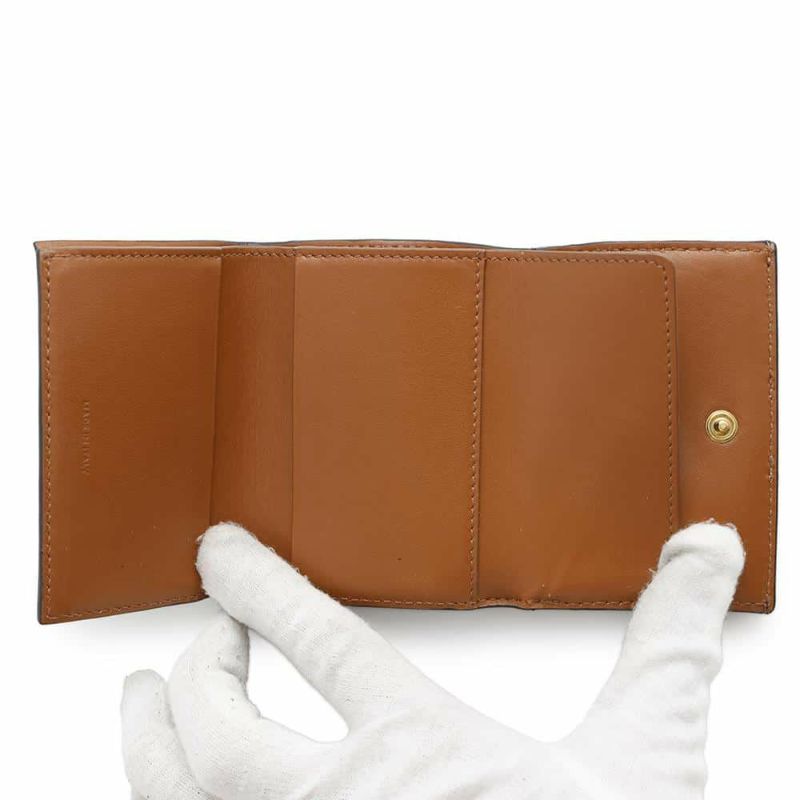 セリーヌ 三つ折り財布 トリオンフ トリフォールドウォレット スモール レザー 10D722BZ9.04LU CELINE 財布 ミニ財布