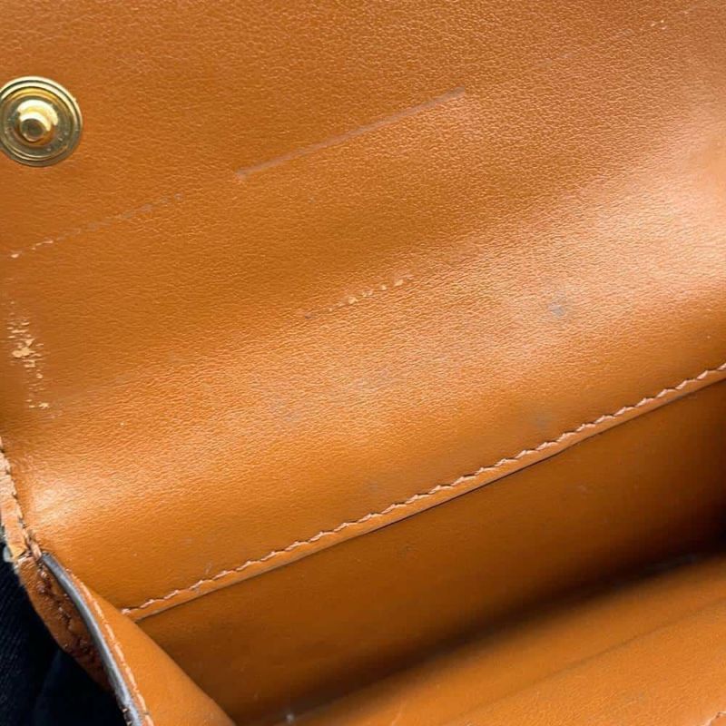 セリーヌ 三つ折り財布 トリオンフ トリフォールドウォレット スモール レザー 10D722BZ9.04LU CELINE 財布 ミニ財布