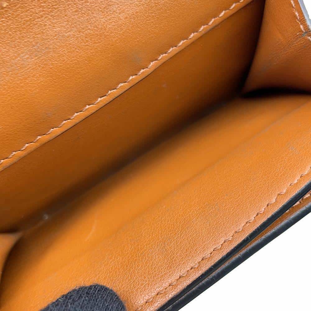 セリーヌ 三つ折り財布 トリオンフ トリフォールドウォレット スモール レザー 10D722BZ9.04LU CELINE 財布 ミニ財布