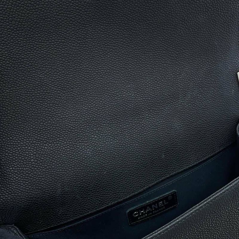 シャネル チェーンショルダーバッグ ボーイシャネル ソフトキャビアスキン A67086 CHANEL バッグ 斜めがけ BOY CHANEL 黒