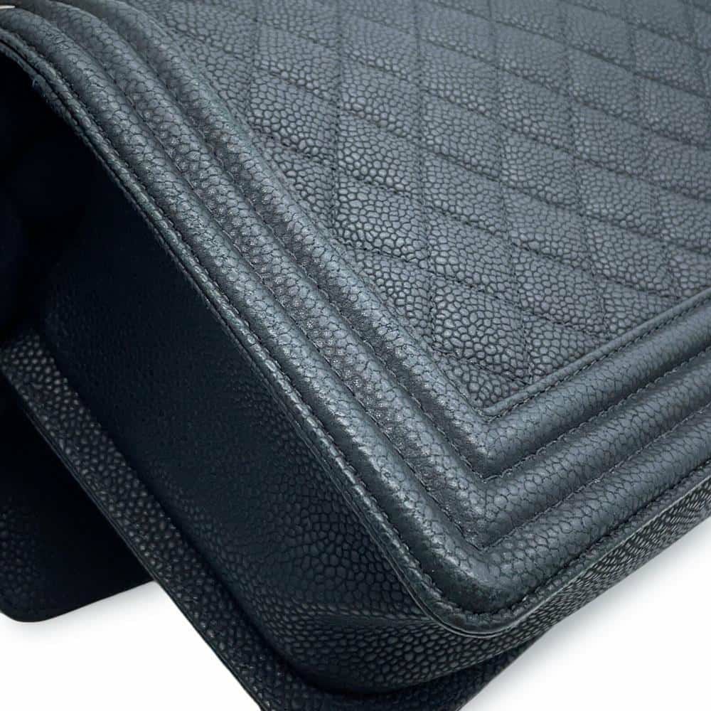 シャネル チェーンショルダーバッグ ボーイシャネル ソフトキャビアスキン A67086 CHANEL バッグ 斜めがけ BOY CHANEL 黒