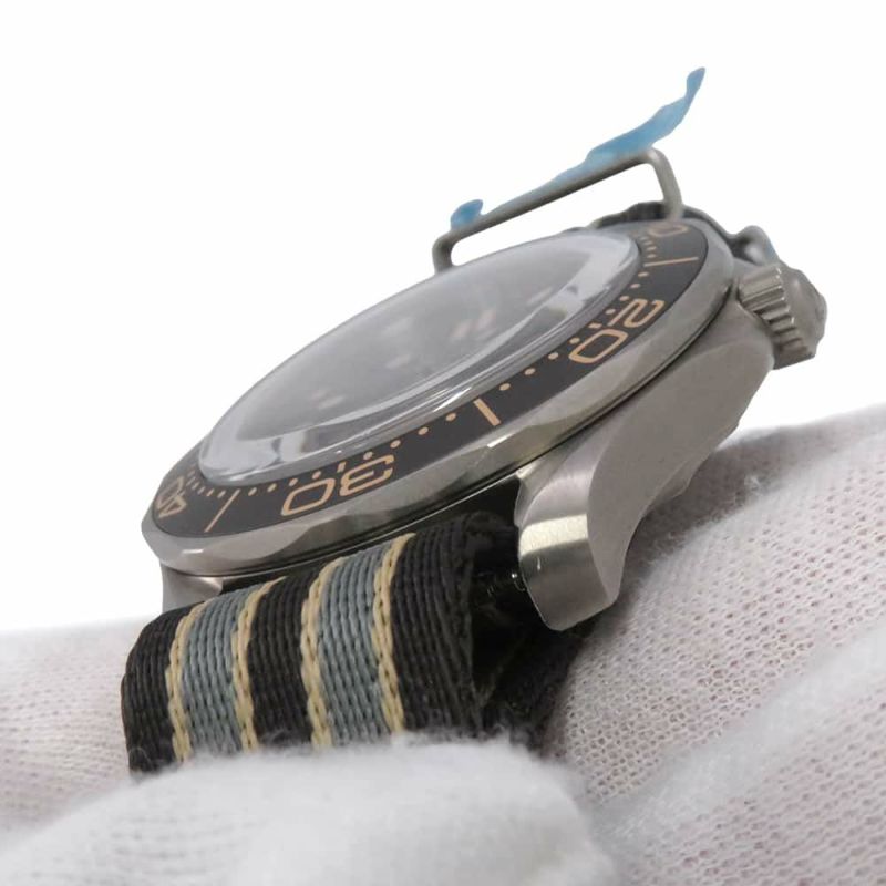 オメガ シーマスター ダイバー 300M 007エディション 210.92.42.20.01.001 OMEGA 腕時計 ブラウン文字盤