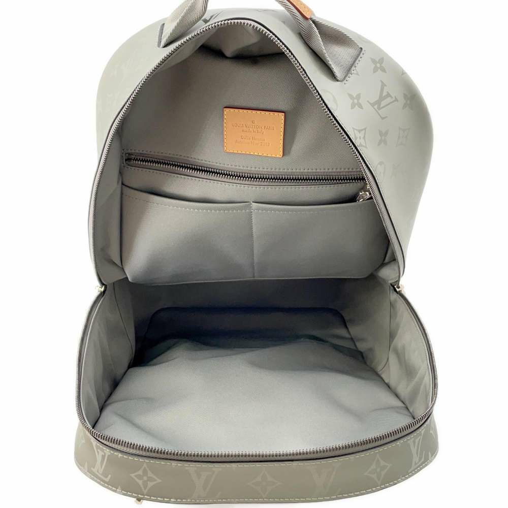 ルイヴィトン リュック モノグラム・チタニウム バックパック GM LOUIS VUITTON バッグ