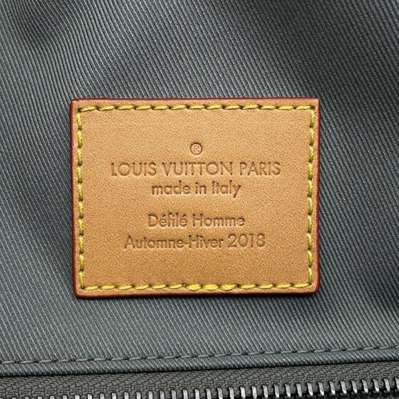 ルイヴィトン リュック モノグラム・チタニウム バックパック GM LOUIS VUITTON バッグ