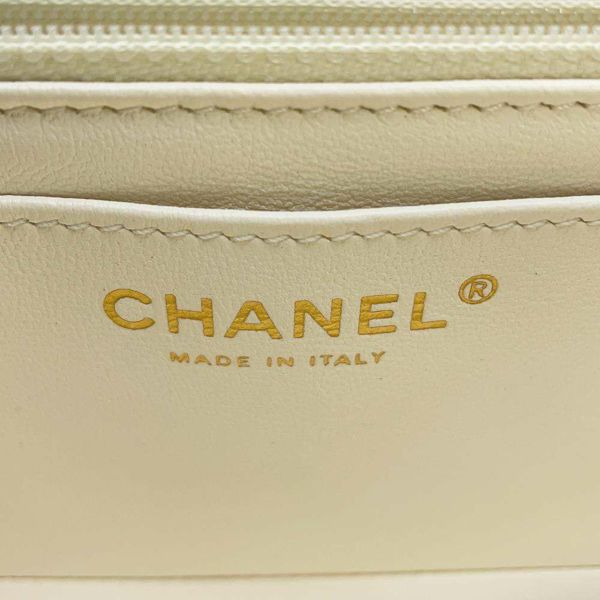 シャネル チェーンショルダーバッグ マトラッセ 2.55 ミニ エイジドカーフレザー AS0874 白