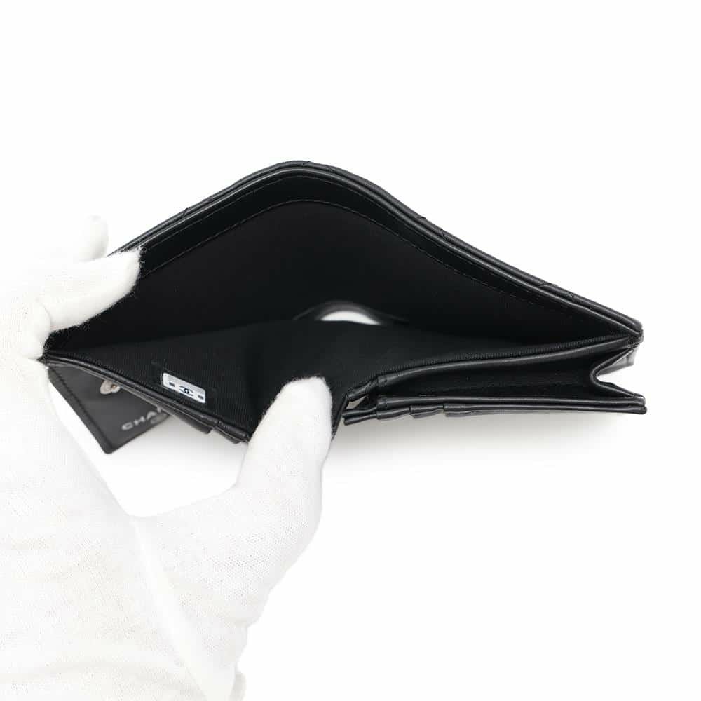 シャネル 二つ折り財布 ココマーク マトラッセ スモールウォレット AP4381 CHANEL 黒