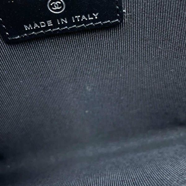 シャネル ポーチ マトラッセ ココマーク トリプルファスナー ソフトキャビアスキン CHANEL 黒
