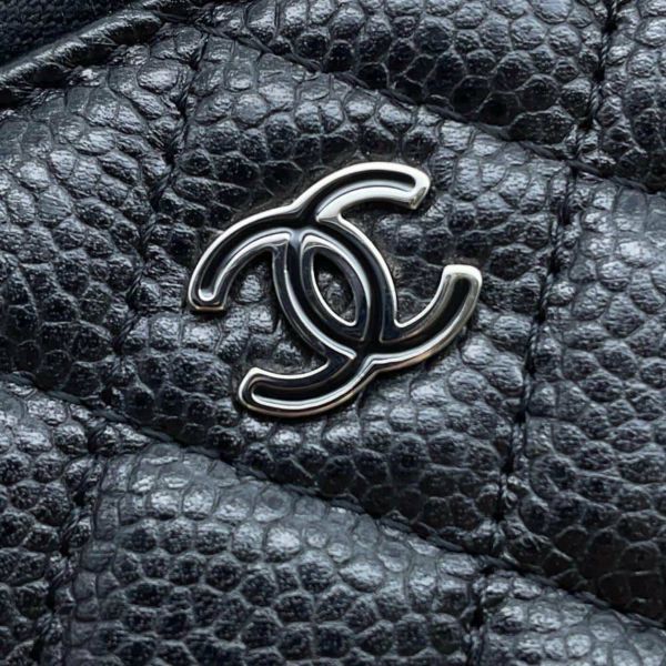 シャネル ポーチ マトラッセ ココマーク トリプルファスナー ソフトキャビアスキン CHANEL 黒