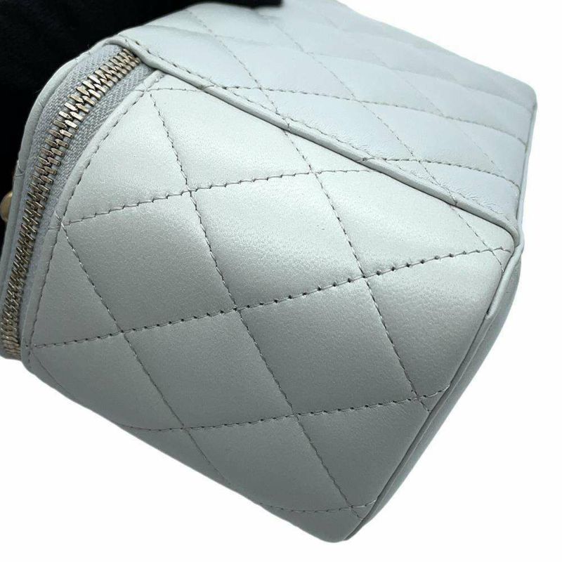 シャネル チェーンショルダーバッグ マトラッセ ココマーク カメリアチェーン バニティ ラムスキン AP3301 CHANEL ヴァニティ