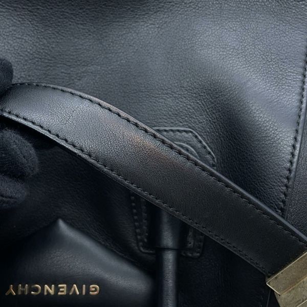 ジバンシー ハンドバッグ アンティゴナ レザー GIVENCHY 2wayショルダーバッグ 黒