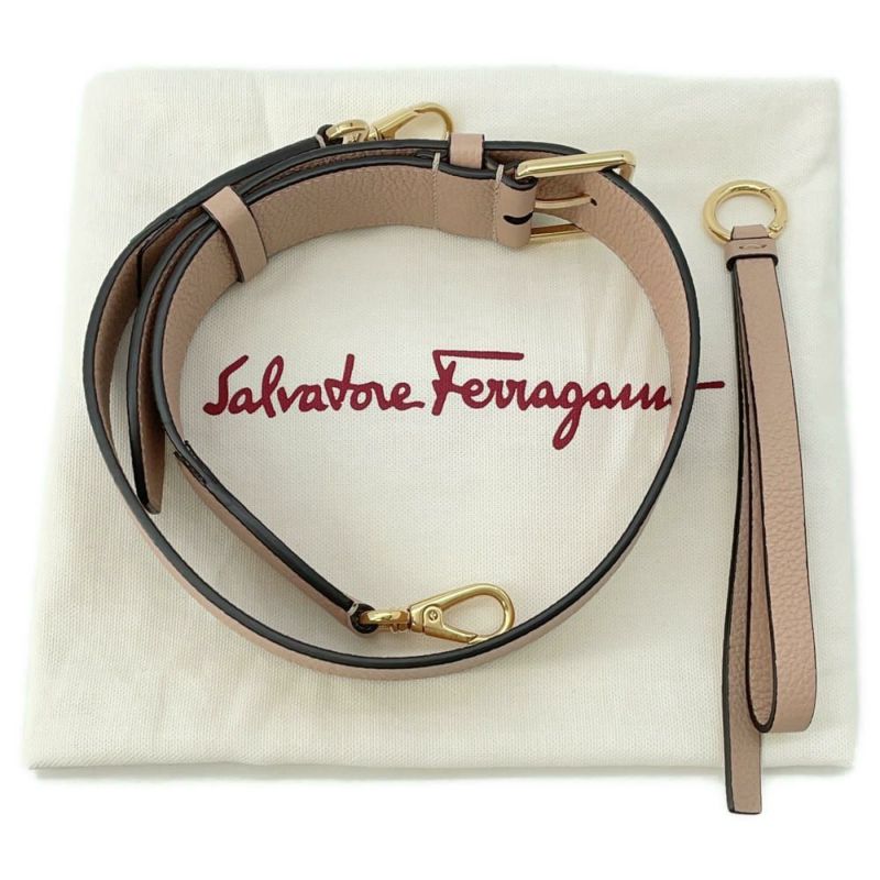 サルヴァトーレ・フェラガモ ショルダーバッグ ガンチーニ ザ スタジオバケット 212892 Ferragamo ピンクベージュ