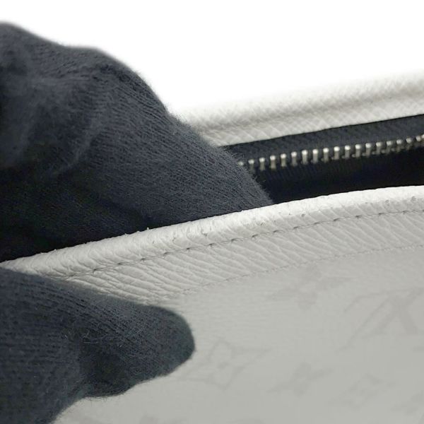 ルイヴィトン ショルダーバッグ モノグラム タイガ ガストン・ウェアラブル ウォレット M30935 LOUIS VUITTON 白