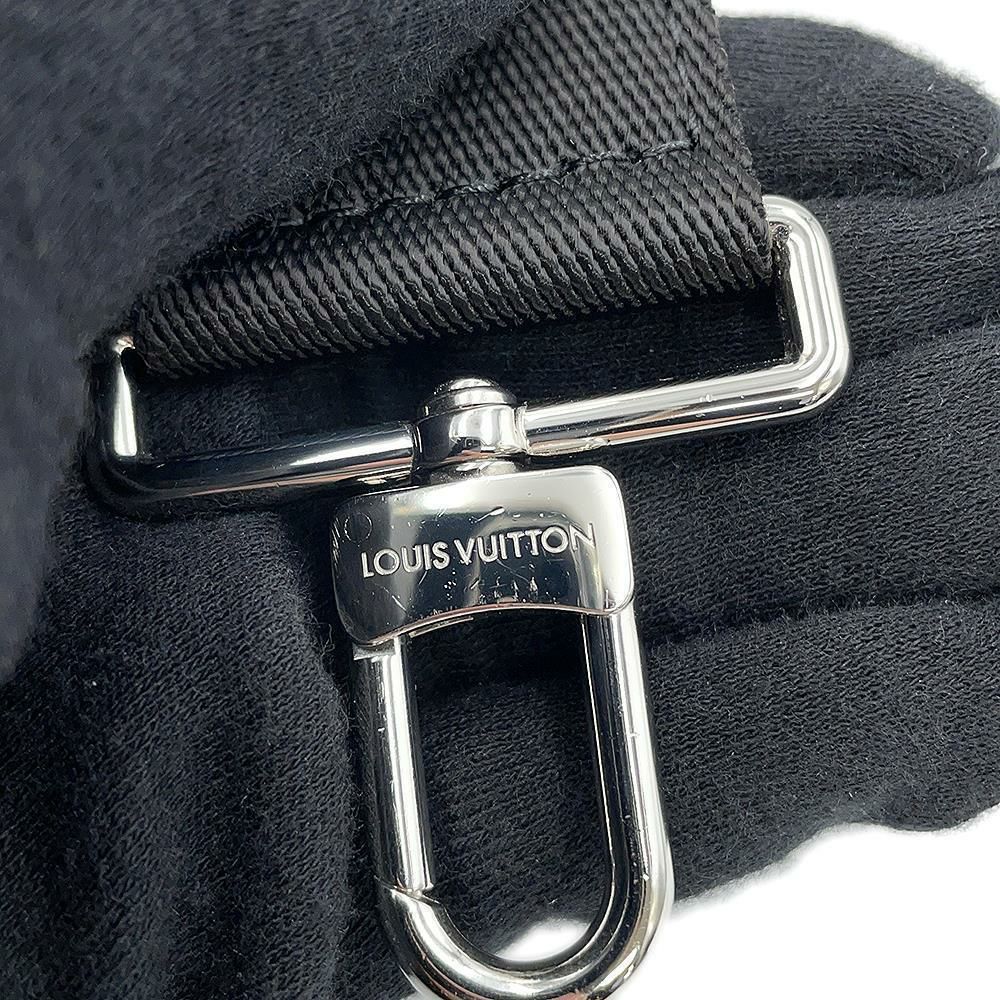 ルイヴィトン ショルダーバッグ モノグラム タイガ ガストン・ウェアラブル ウォレット M30935 LOUIS VUITTON 白