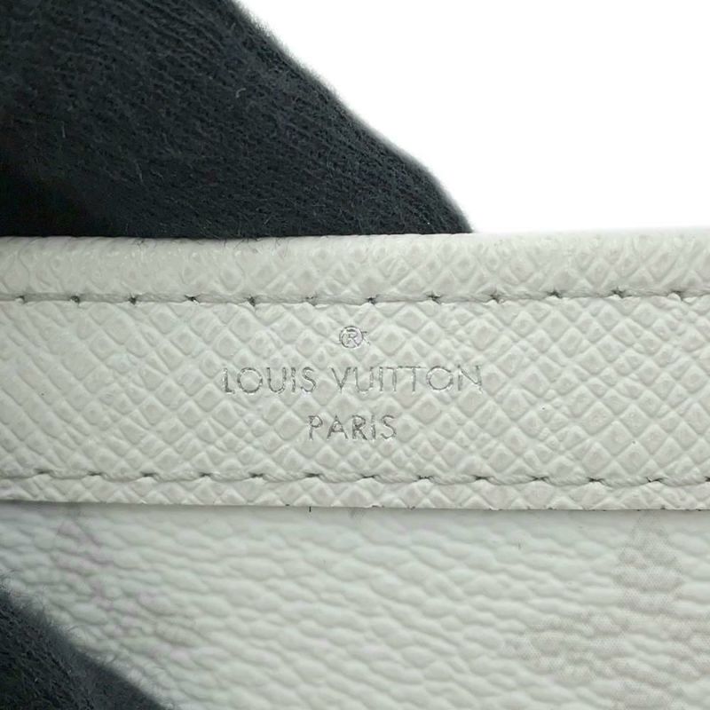 ルイヴィトン ショルダーバッグ モノグラム タイガ ガストン・ウェアラブル ウォレット M30935 LOUIS VUITTON 白