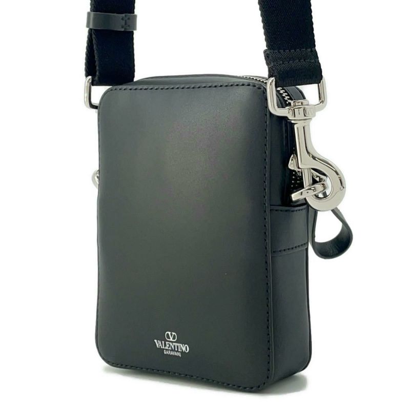 ヴァレンティノ・ガラヴァーニ ショルダーバッグ VLTNロゴ スモール レザー 4Y2B0943WJW VALENTINO 黒