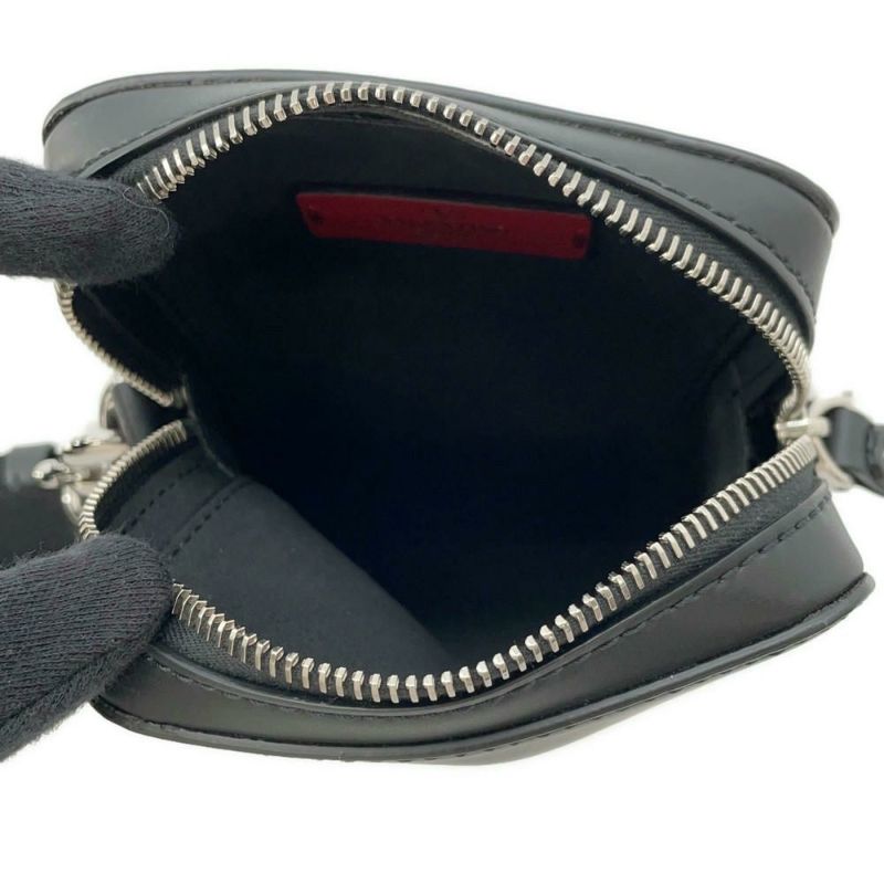 ヴァレンティノ・ガラヴァーニ ショルダーバッグ VLTNロゴ スモール レザー 4Y2B0943WJW VALENTINO 黒