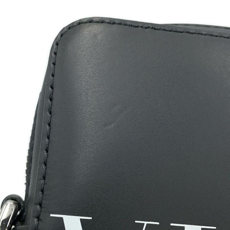 ヴァレンティノ・ガラヴァーニ ショルダーバッグ VLTNロゴ スモール レザー 4Y2B0943WJW VALENTINO 黒